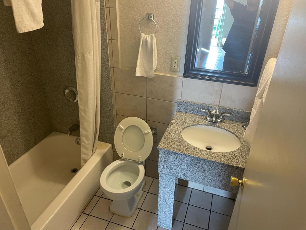 Budgetel Inn And Suites - לואיוויל מראה חיצוני תמונה